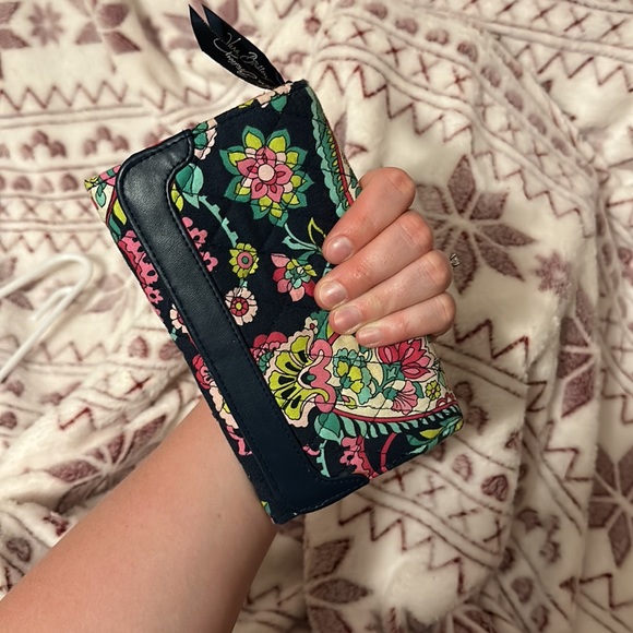 Vera Bradley wallet - Picture 5 of 8
